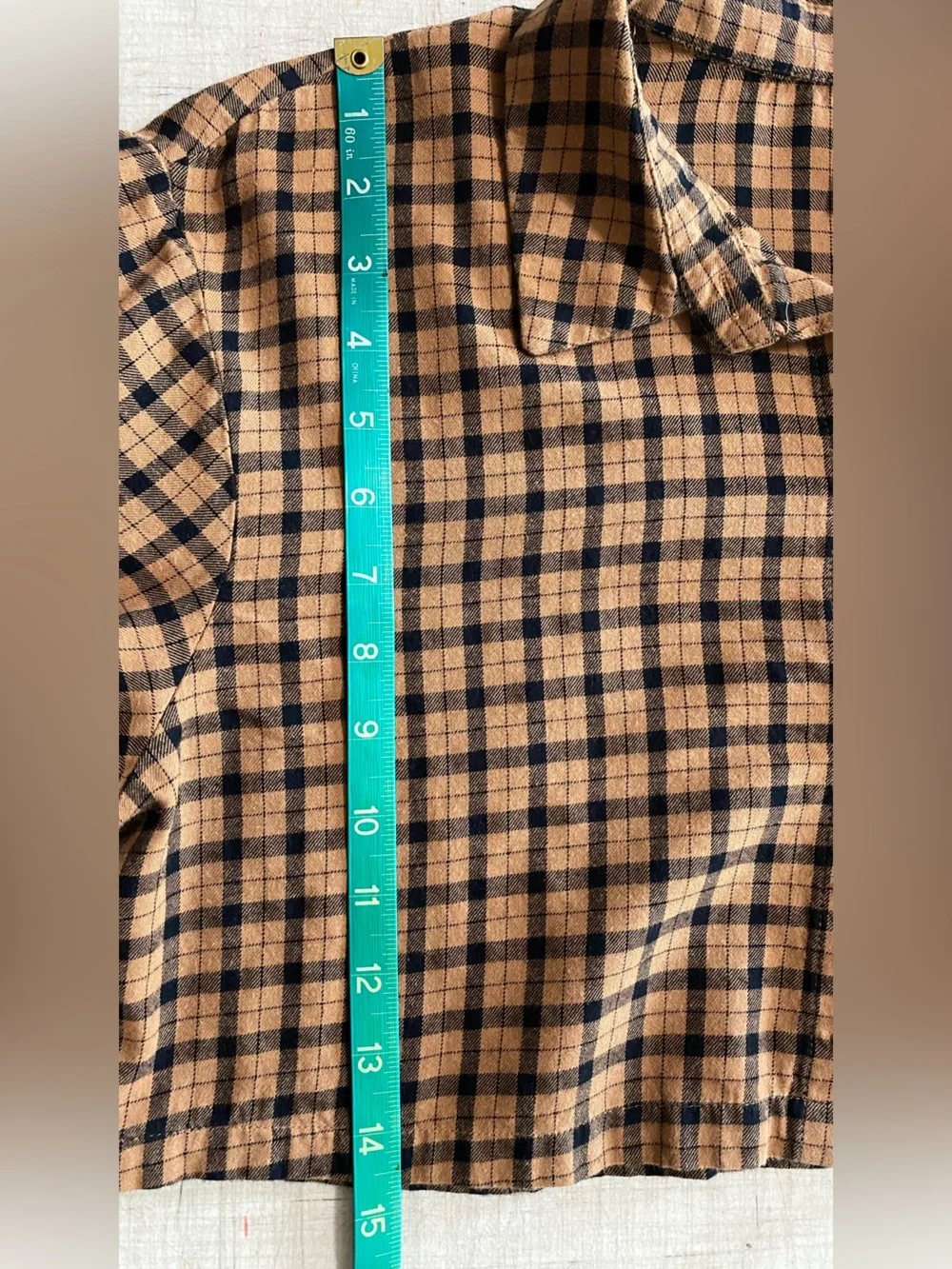 H&M Cropped Plaid Button-Down Shirt - Brown & Black - Picture 9 of 10